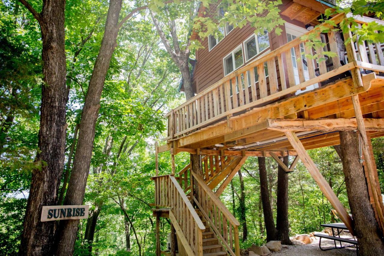 The Cottage Treehouses Hermann Exterior photo